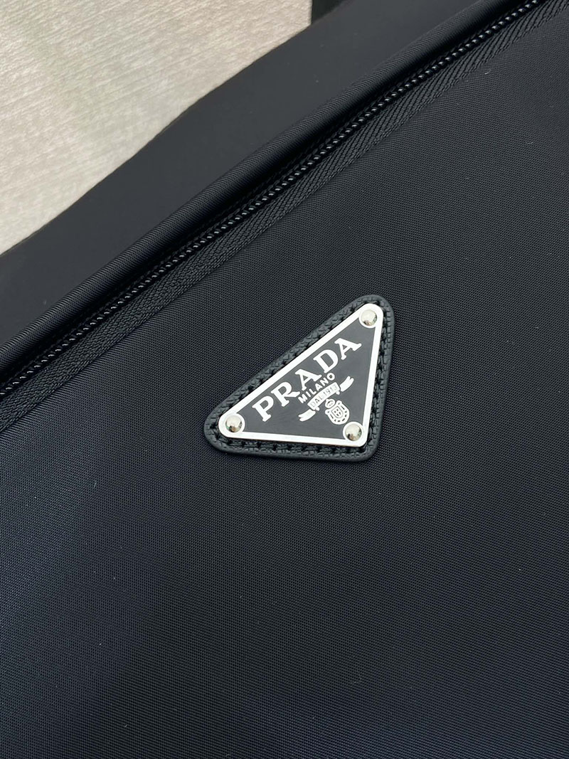 プラダ アウトレット PRADA ラージ Re-Nylon x サフィアーノレザー 2VH191_2DMG_F0002_V_OOO ブラック H品 プラダ メンズバッグ アウトレット - 画像 (4)