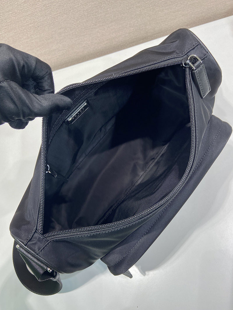 プラダ アウトレット PRADA ラージ Re-Nylon x サフィアーノレザー 2VH191_2DMG_F0002_V_OOO ブラック H品 プラダ メンズバッグ アウトレット - 画像 (3)
