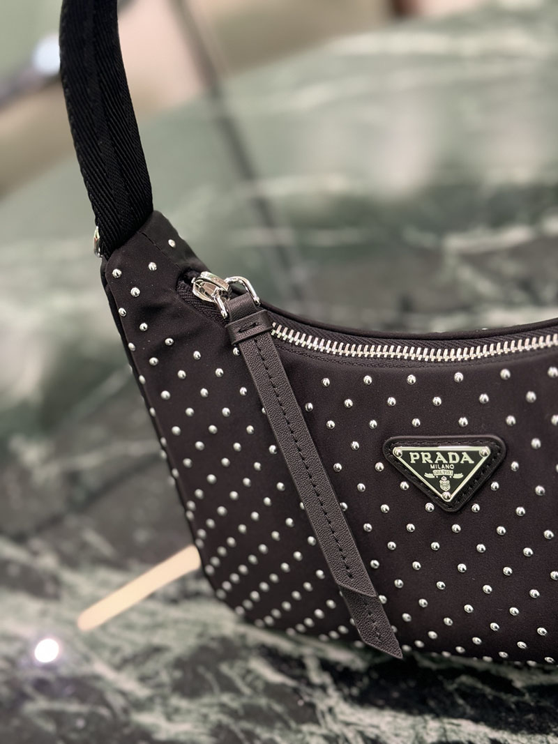 プラダ アウトレット PRADA プラダ Re-Edition クリスタル付 サテン 1BC515_2HGV_F0002_V_OOO H品 プラダ ミニバッグ アウトレット - 画像 (5)
