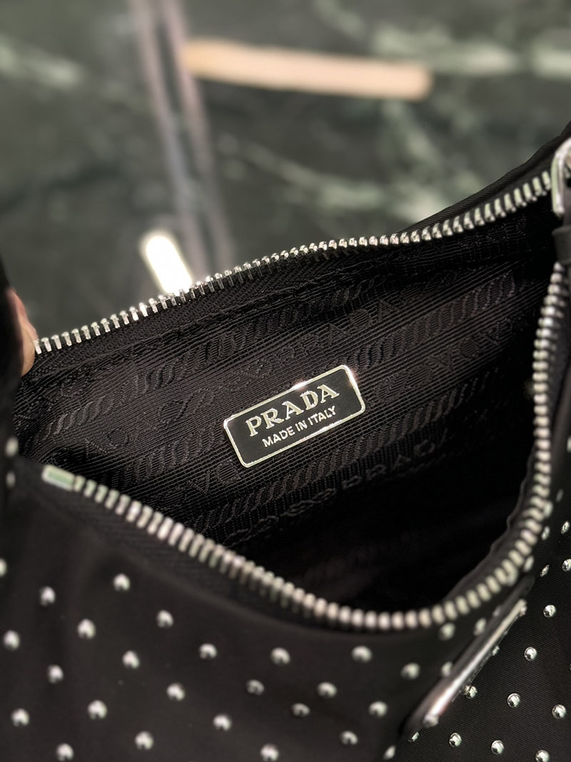 プラダ アウトレット PRADA プラダ Re-Edition クリスタル付 サテン 1BC515_2HGV_F0002_V_OOO H品 プラダ ミニバッグ アウトレット - 画像 (3)