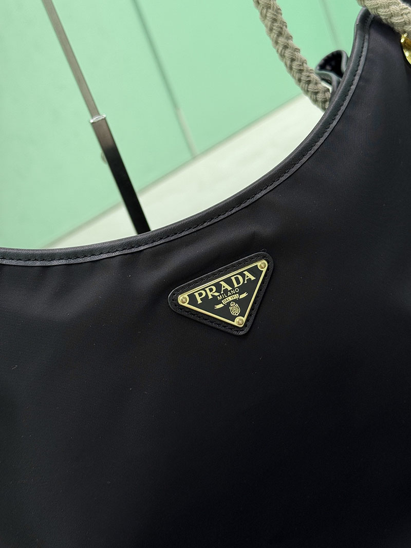 プラダ アウトレット PRADA ロゴ Re-Nylon ショッピングバッグ 1BC244_2HG8_F0002_V_OOO ブラック H品 プラダ ショルダーバッグ 人気 - 画像 (6)
