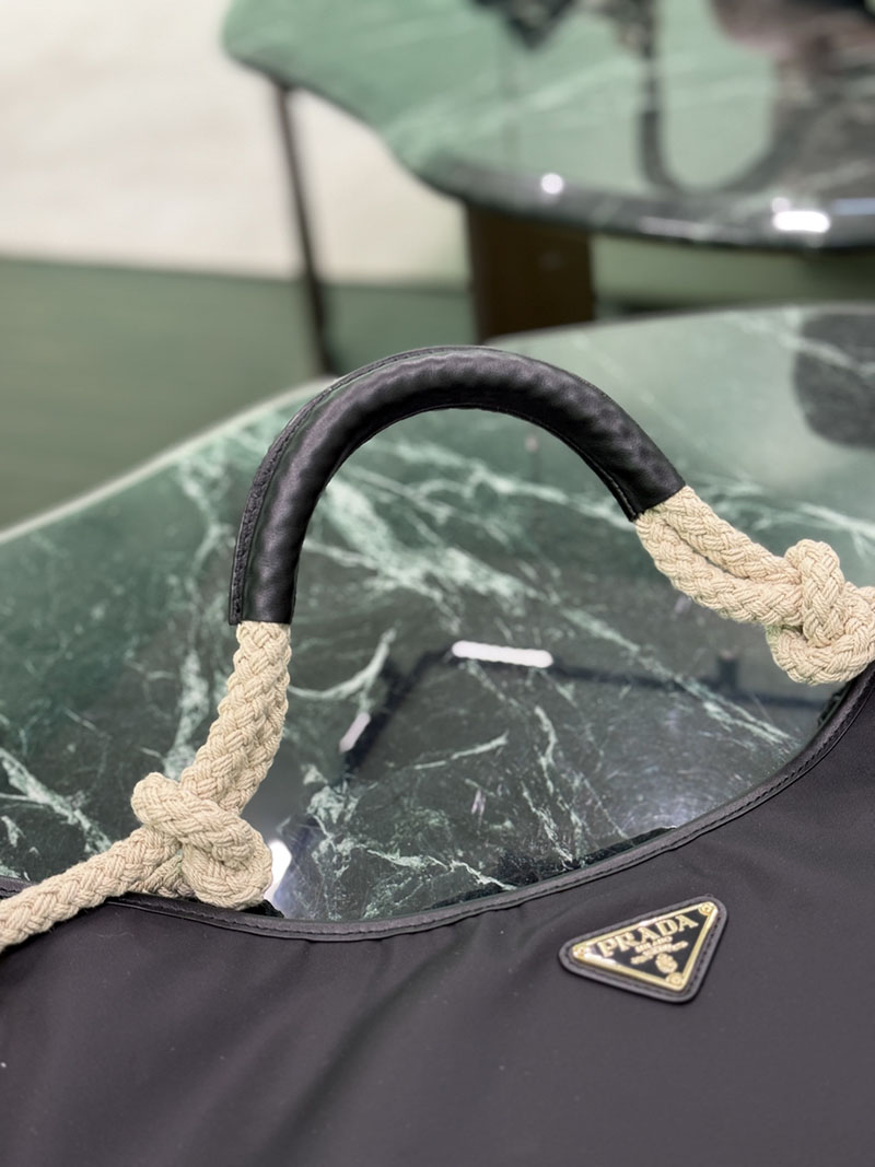 プラダ アウトレット PRADA ロゴ Re-Nylon ショッピングバッグ 1BC244_2HG8_F0002_V_OOO ブラック H品 プラダ ショルダーバッグ 人気 - 画像 (5)