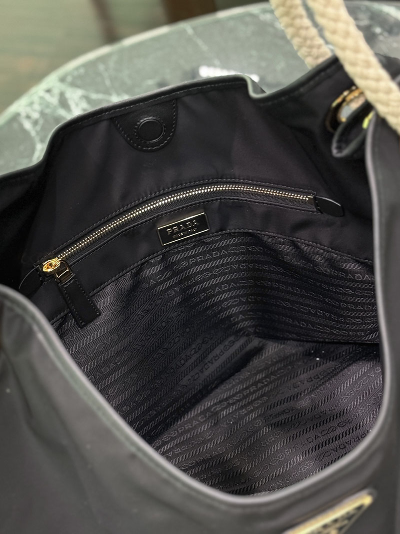 プラダ アウトレット PRADA ロゴ Re-Nylon ショッピングバッグ 1BC244_2HG8_F0002_V_OOO ブラック H品 プラダ ショルダーバッグ 人気 - 画像 (3)