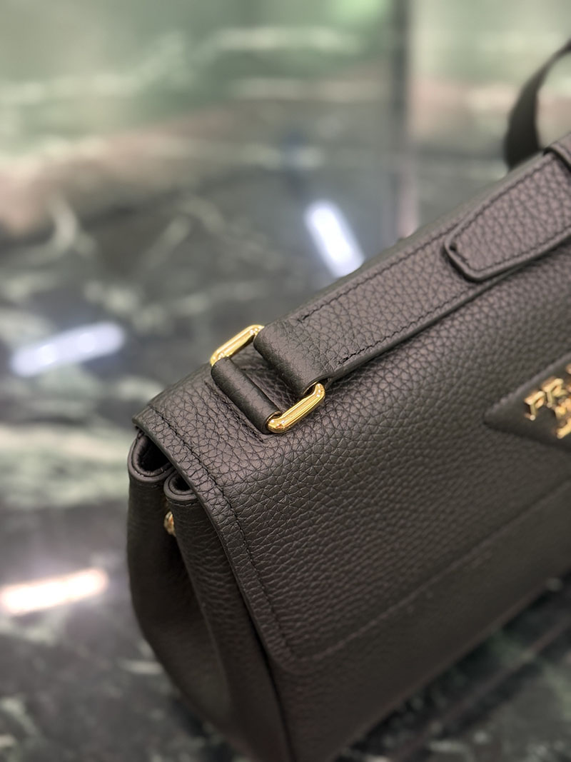 プラダ アウトレット PRADA スモール レザー ショルダーバッグ 1BN022_2DKV_F0002_V_ONO ブラック H品 プラダ ショルダーバッグ 人気 - 画像 (5)