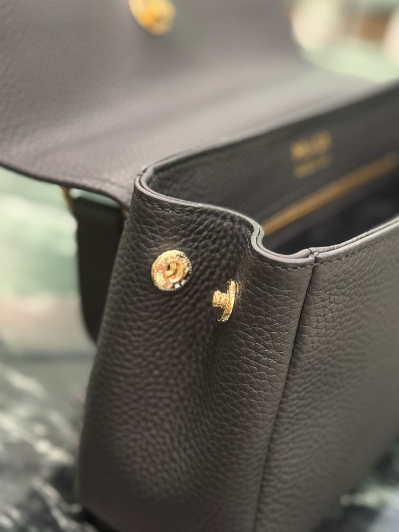プラダ アウトレット PRADA スモール レザー ショルダーバッグ 1BN022_2DKV_F0002_V_ONO ブラック H品 プラダ ショルダーバッグ 人気 - 画像 (4)