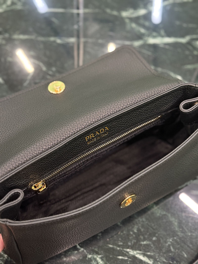 プラダ アウトレット PRADA スモール レザー ショルダーバッグ 1BN022_2DKV_F0002_V_ONO ブラック H品 プラダ ショルダーバッグ 人気 - 画像 (3)