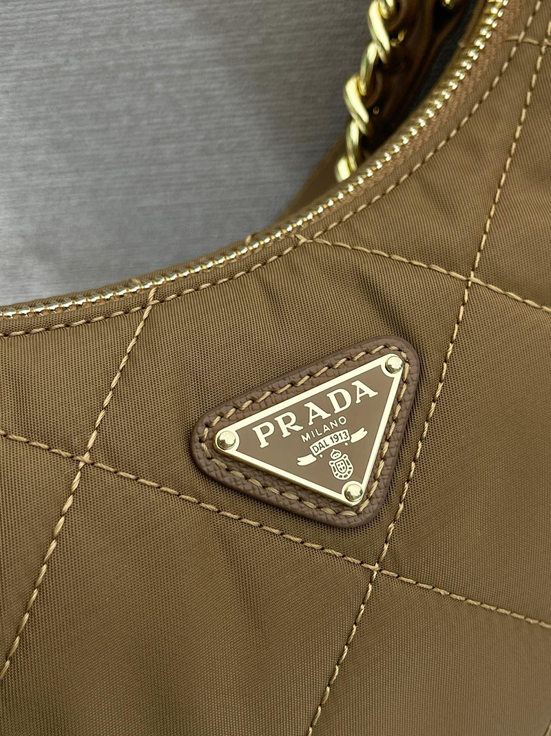 プラダ アウトレット PRADA ミニバッグ Re-Edition 1995 シェーヌ 1BC204_QOO2_AOS_F0134 ブラウン H品 プラダ ショルダーバッグ 人気 - 画像 (4)
