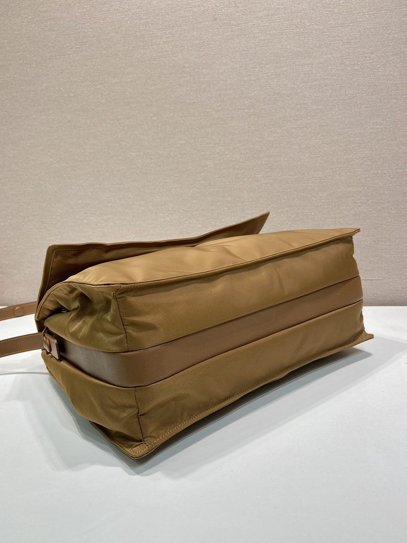 プラダ アウトレット PRADA Re-Nylon ラージ パデッド 1BD256_RDLN_F0134_V_OOO ブランデー H品 レディース プラダ ショルダーバッグ - 画像 (4)