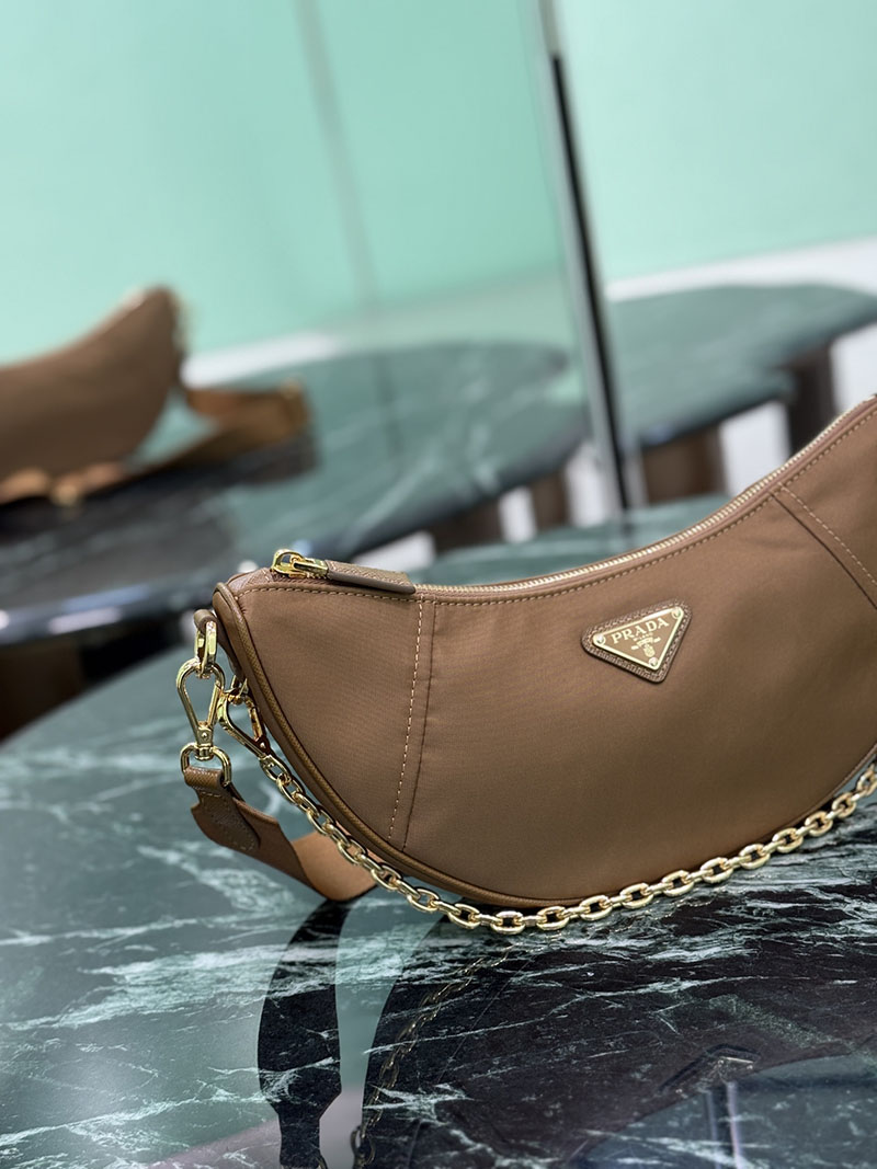 プラダ アウトレット PRADA ドゥミ・リュンヌ Re-Nylon ショルダーバッグ 1BH222_R064_F0040_V_NOO ベージュ H品 レディース プラダ ショルダーバッグ - 画像 (8)