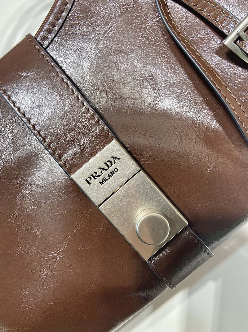 プラダ アウトレット PRADA ミディアム レザー トートバッグ 1BG563_2CYR_F01D6_V_OOO ダークブラウン H品 プラダ バッグ アウトレット店舗 - 画像 (4)