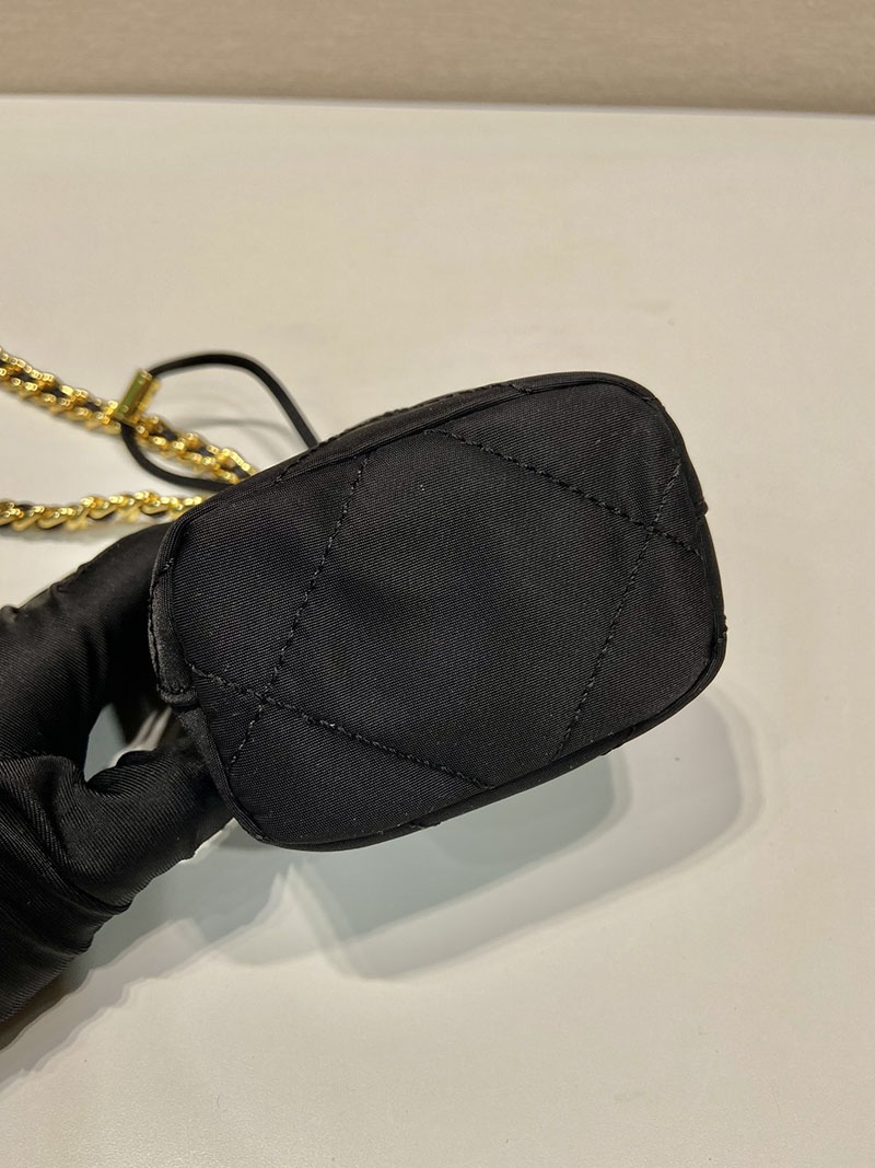 プラダ アウトレット PRADA ベルベット ミニポーチ 1NR016_2C7P_F0002 ブラック H品 プラダ ポーチ アウトレット 値段 - 画像 (5)