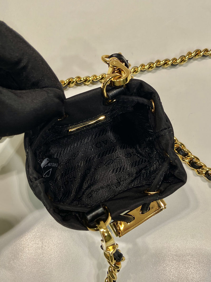 プラダ アウトレット PRADA ベルベット ミニポーチ 1NR016_2C7P_F0002 ブラック H品 プラダ ポーチ アウトレット 値段 - 画像 (2)