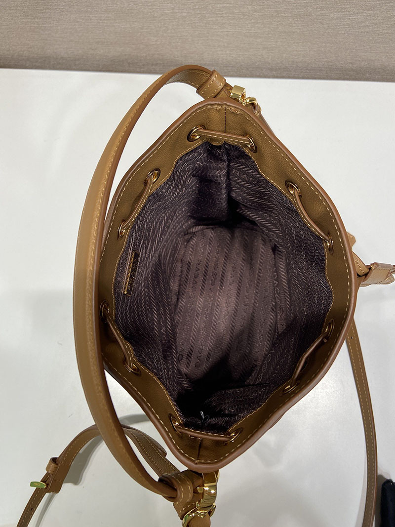 プラダ アウトレット PRADA Re-Edition 1978 Re-Nylon ミニバッグ 1BE067_R064_F0040_V_WOM ベージュ H品 プラダ ナイロン 巾着 バッグ - 画像 (3)