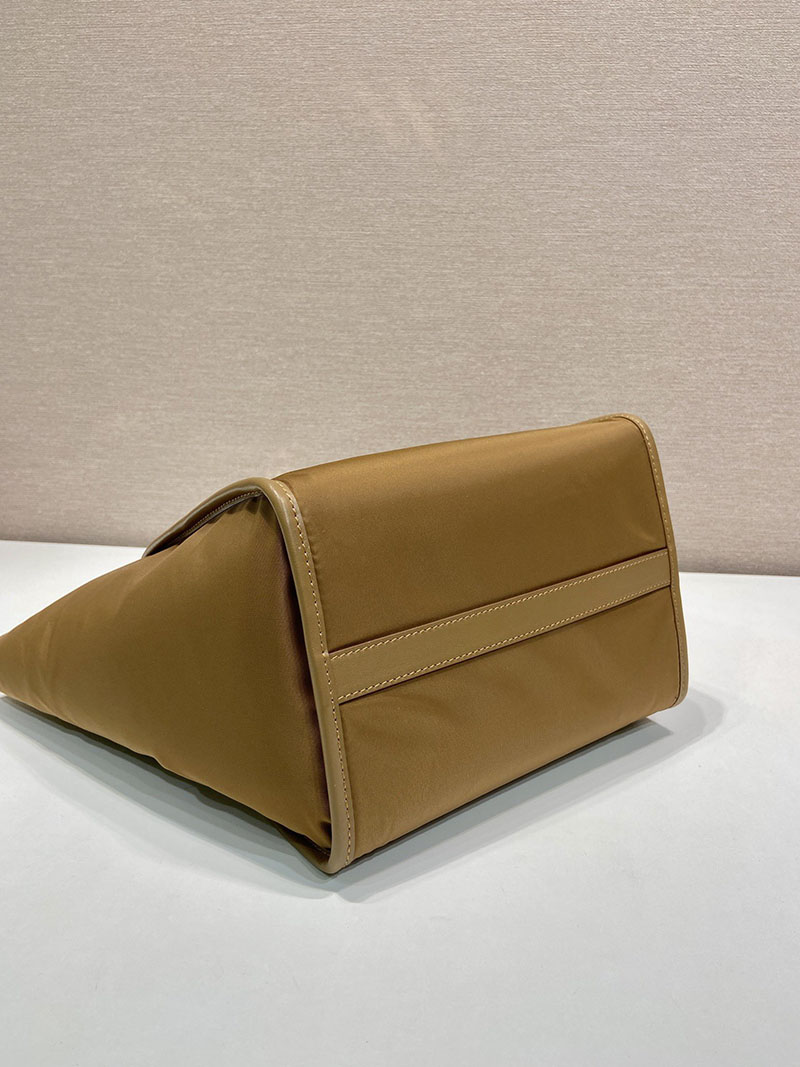 プラダ アウトレット PRADA ミディアム Re-Nylon xレザー トートバッグ 1BG578_RDLN_F0134_V_TOO ブランデー H品 プラダ バッグ 新作 - 画像 (5)
