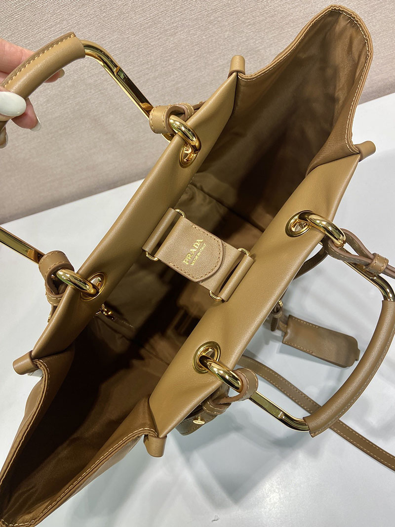 プラダ アウトレット PRADA ミディアム Re-Nylon xレザー トートバッグ 1BG578_RDLN_F0134_V_TOO ブランデー H品 プラダ バッグ 新作 - 画像 (3)