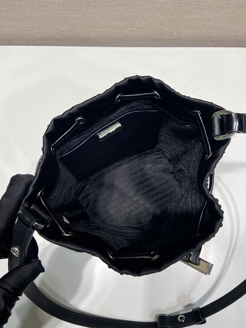 プラダ アウトレット PRADA クリスタル サテン ミニバッグ 1BE067_2AWL_F0002_V_OOO ブラック H品 プラダ バケツ型バッグ - 画像 (3)