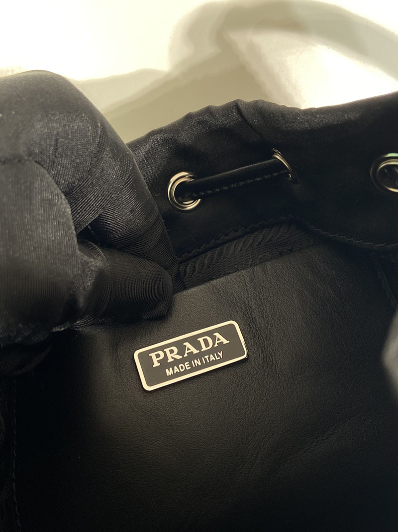 プラダ アウトレット PRADA クリスタル サテン ミニバッグ 1BE067_2AWL_F0002_V_OOO ブラック H品 プラダ バケツ型バッグ - 画像 (2)