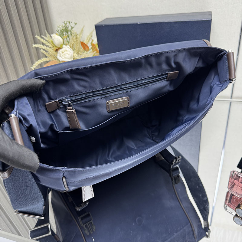 プラダ アウトレット PRADA ミディアム Re-Nylonレザーショルダーバッグ 2VD066_384_F0C1B_V_OOF ネイビー H品 プラダ ショルダーバッグ メンズ - 画像 (4)