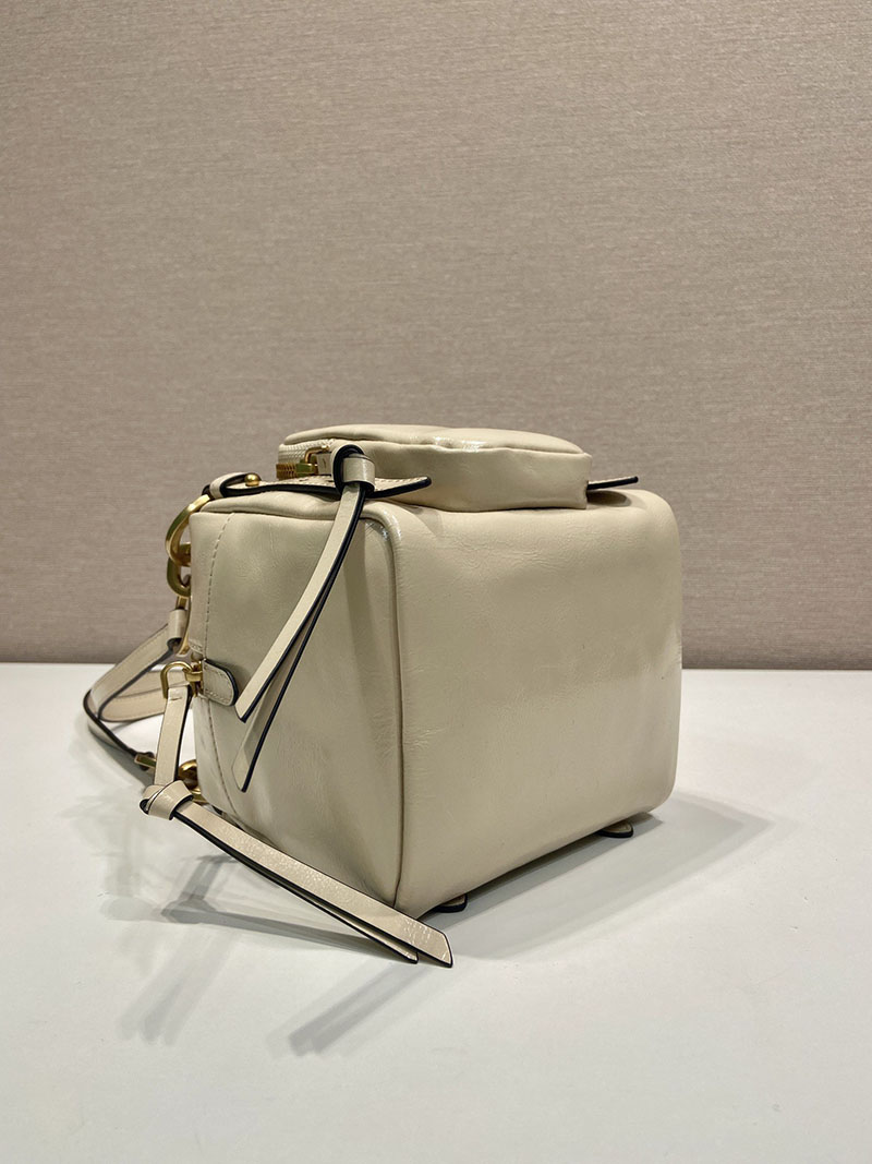 プラダ アウトレット PRADA ダングル レザー トップハンドル ミニバッグ 1BB137_2CYR_F0236_V_OOO ベージュ H品 プラダレディースバッグ - 画像 (4)