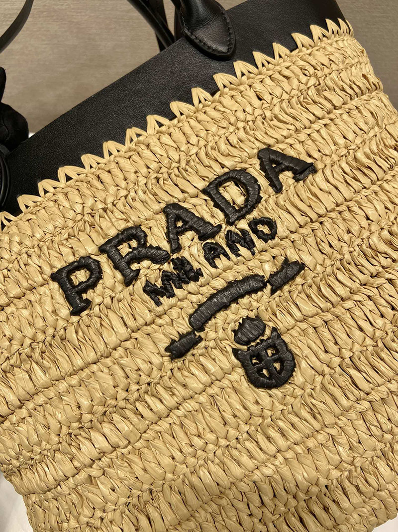 プラダ アウトレット PRADA スモール クロシェ トライアングルロゴ 1BG500_2M2Q_F0I55_V_GOO ベージュ H品 プラダ トートバッグ アウトレット - 画像 (4)