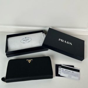 プラダ 長財布 人気