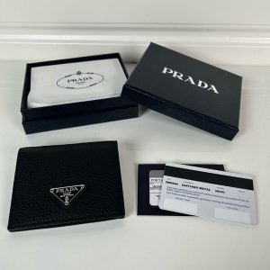 プラダ 二つ折り財布 メンズ