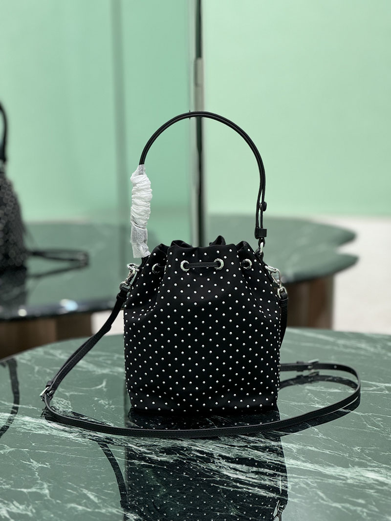 プラダ アウトレット PRADA Re-Edition 1978 Re-Nylon ミニバッグ 1BE067_2HGV_F0002 ブラック H品 プラダ バケットバッグ - 画像 (7)