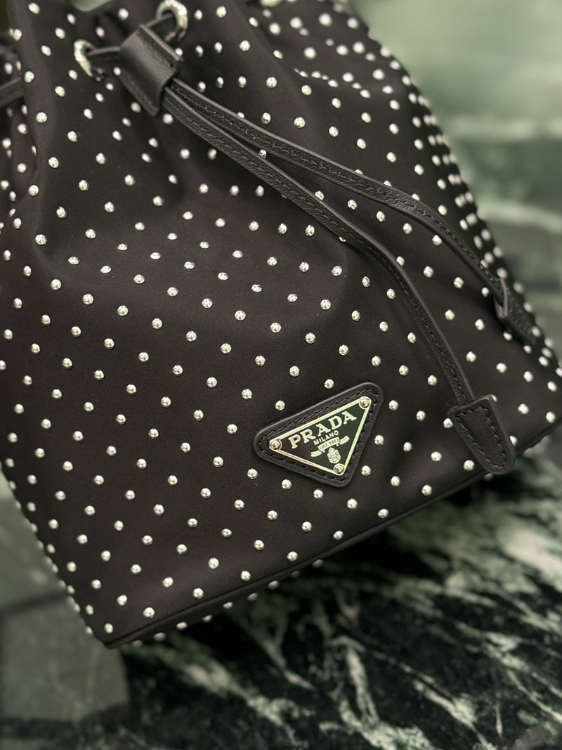 プラダ アウトレット PRADA Re-Edition 1978 Re-Nylon ミニバッグ 1BE067_2HGV_F0002 ブラック H品 プラダ バケットバッグ - 画像 (6)