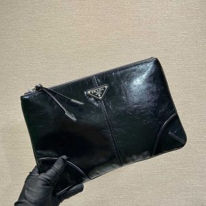 プラダ ポーチ アウトレット 値段