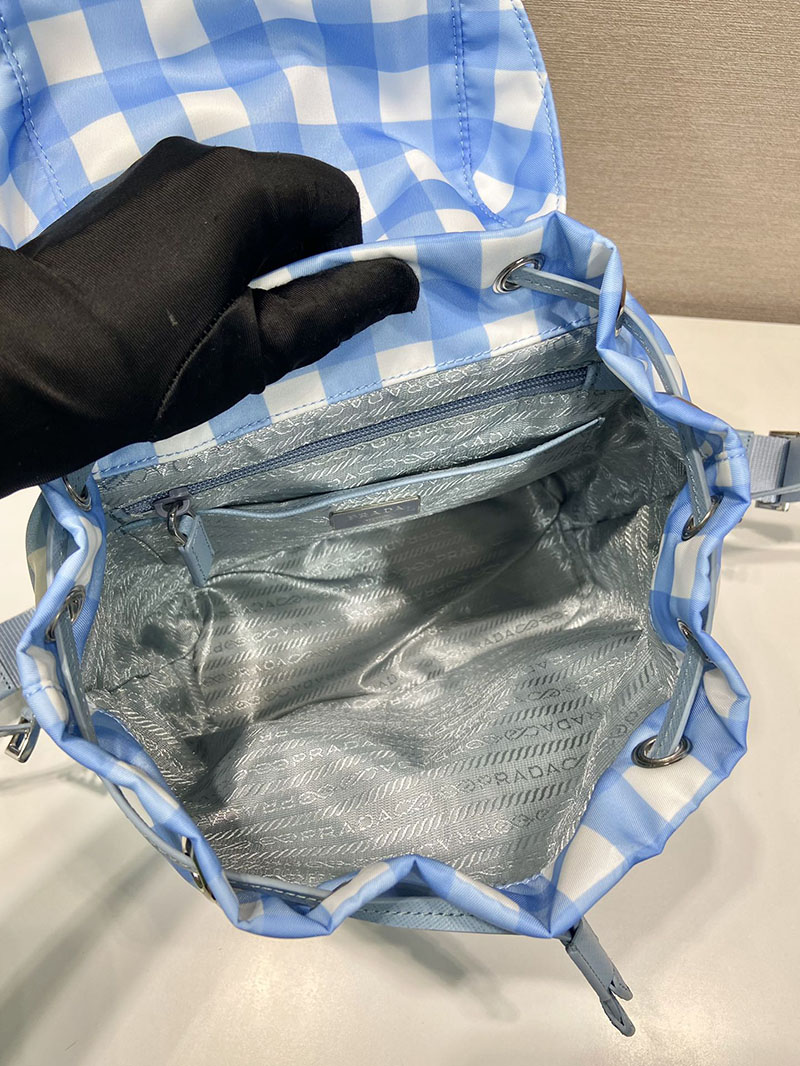 プラダ アウトレット PRADA Re-Edition 1978 Re-Nylon スモール バックパック 1BZ677 ブルー H品 プラダ バックパック アウトレット - 画像 (3)
