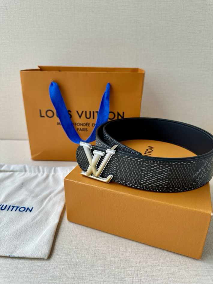 最高級ルイヴィトンスーパーコピー ルイヴィトンベルトコピー ベルト・LV ディメンション 40MM リバーシブル 2523055 ヴィトン ベルト メンズ 人気 - 画像 (6)