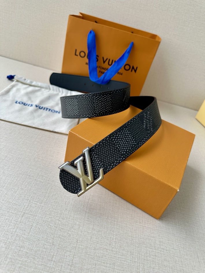 最高級ルイヴィトンスーパーコピー ルイヴィトンベルトコピー ベルト・LV ディメンション 40MM リバーシブル 2523055 ヴィトン ベルト メンズ 人気 - 画像 (4)
