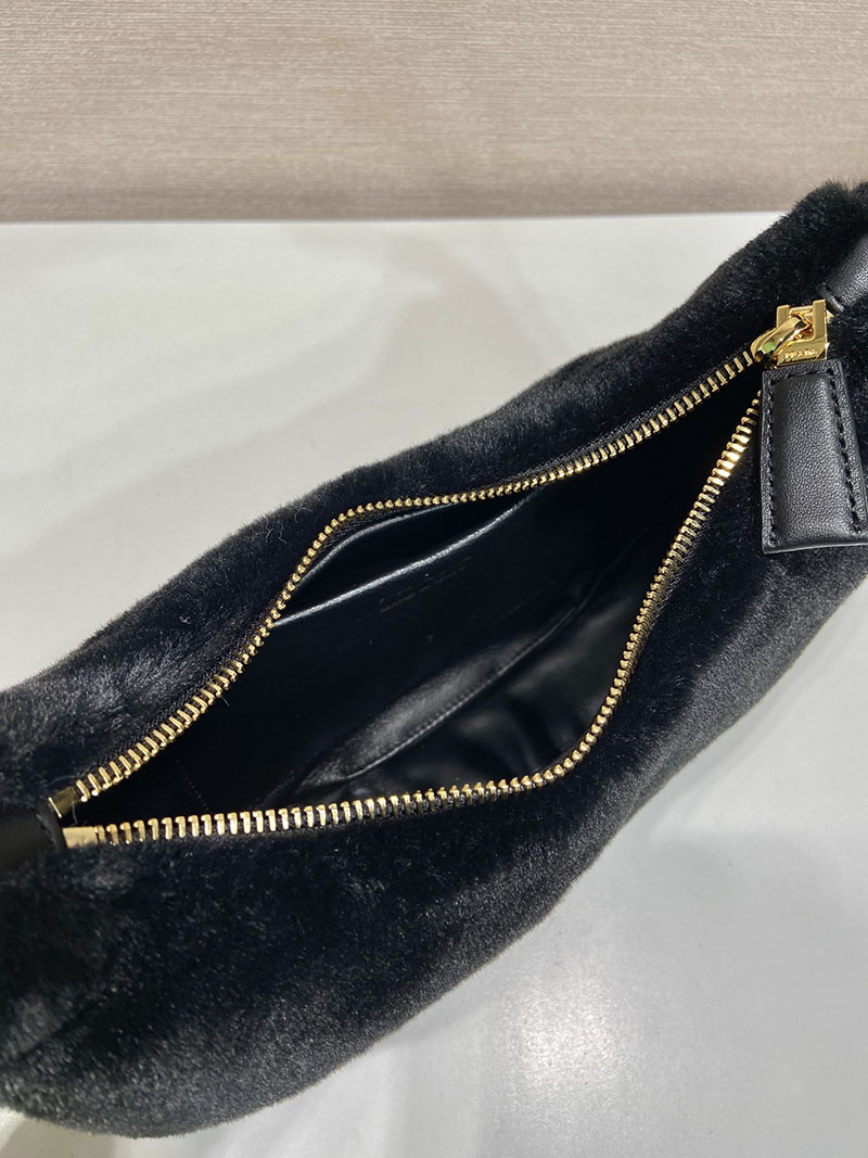 プラダ アウトレット PRADA アーケ シアリングxレザー ショルダーバッグ 1BC194_2EC9_F0002_V_OOO ブラック H品 プラダ ホーボーバッグ - 画像 (3)