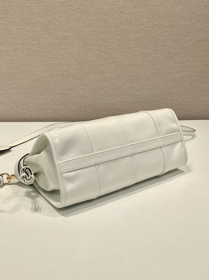 プラダ アウトレット PRADA ボニー スモール ソフトルックスレザー 1BH215_2CYR_F0009_V_OOO ホワイト H品 プラダ ショルダーバッグ 人気 - 画像 (5)