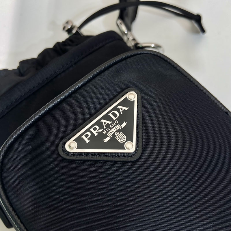 プラダ アウトレット PRADA Re-Nylon スマートフォンケース 2ZH155_2DMI_F0002 ブラック H品 プラダ スマホショルダー 公式 - 画像 (4)