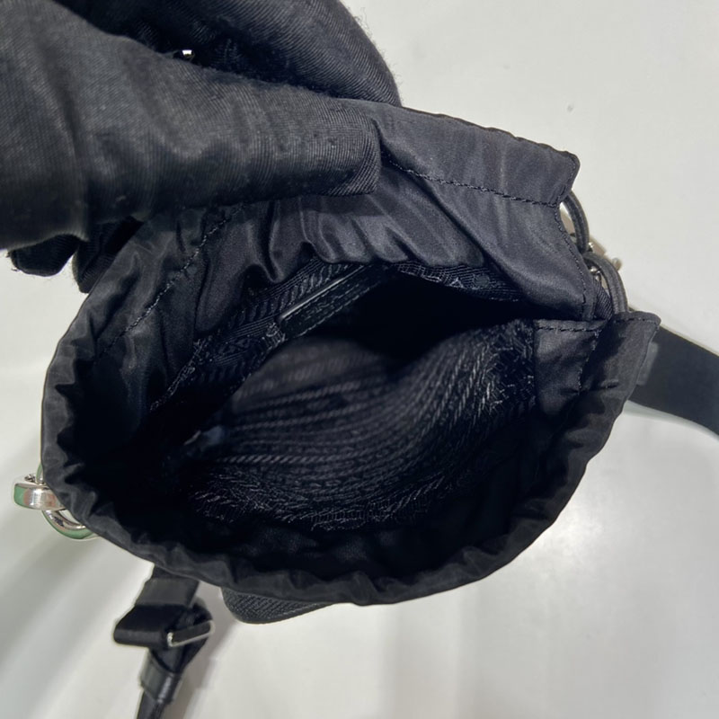 プラダ アウトレット PRADA Re-Nylon スマートフォンケース 2ZH155_2DMI_F0002 ブラック H品 プラダ スマホショルダー 公式 - 画像 (3)