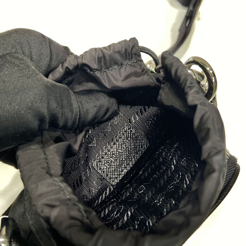 プラダ アウトレット PRADA Re-Nylon スマートフォンケース 2ZH155_2DMI_F0002 ブラック H品 プラダ スマホショルダー 公式 - 画像 (2)