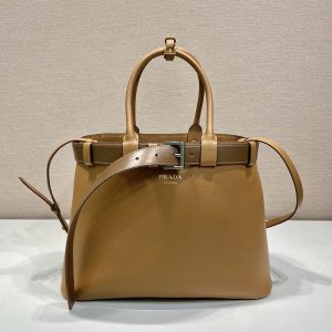 プラダ ショルダーバッグ 人気