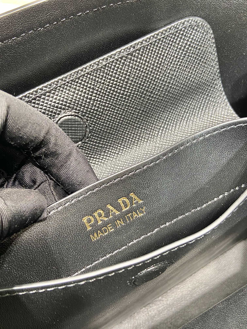 プラダ アウトレット PRADA ダブル サフィアーノレザー ミディアムバッグ 1BG887_2A4A_F0002_V_OOG ブラック H品 プラダ ハンドバッグ 黒 - 画像 (2)