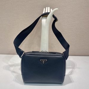 プラダ ショルダーバッグ メンズ
