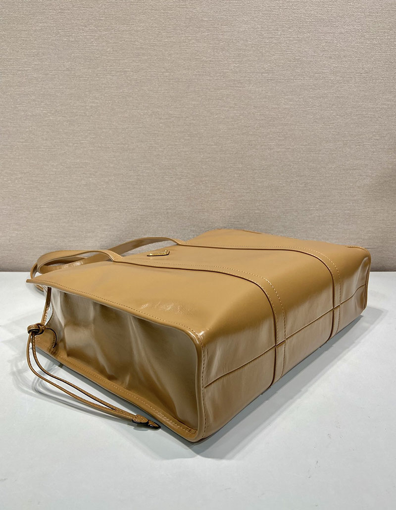 プラダ アウトレット PRADA ラージ ソフトルックスレザー トートバッグ 1BG460_2CYR_F0LT6_V_OON カメオベージュ H品 プラダ トートバッグ アウトレット - 画像 (5)
