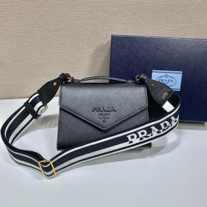 レディース プラダ ショルダーバッグ