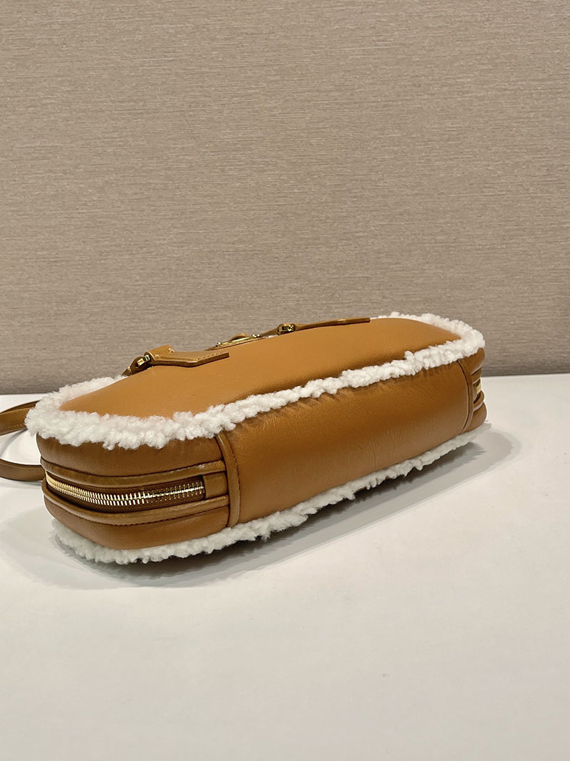 プラダ アウトレット PRADA ミディアム シアリング ダブルハンドルバッグ 1BB124_2CTT_F036S_V_DVZ コニャック H品 プラダ ホーボーバッグ - 画像 (6)