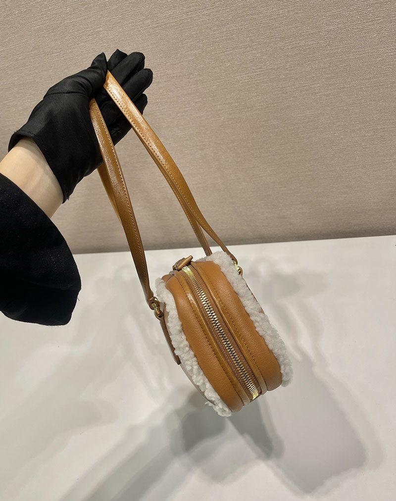 プラダ アウトレット PRADA ミディアム シアリング ダブルハンドルバッグ 1BB124_2CTT_F036S_V_DVZ コニャック H品 プラダ ホーボーバッグ - 画像 (4)
