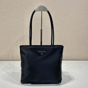 プラダ トートバッグ ナイロン