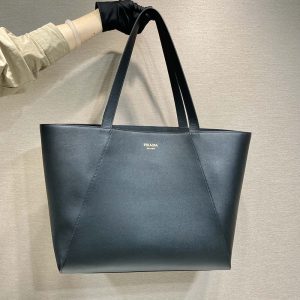 プラダ ビジネスバッグ レディース