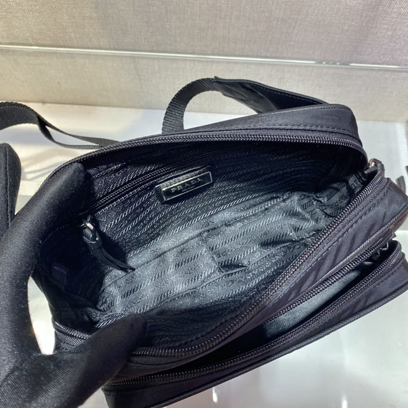 プラダ アウトレット PRADA Re-Nylon ベルトバッグ 1BL010_RV44_F0002_V_YOO ブラック H品 プラダ ボディバッグ アウトレット - 画像 (3)