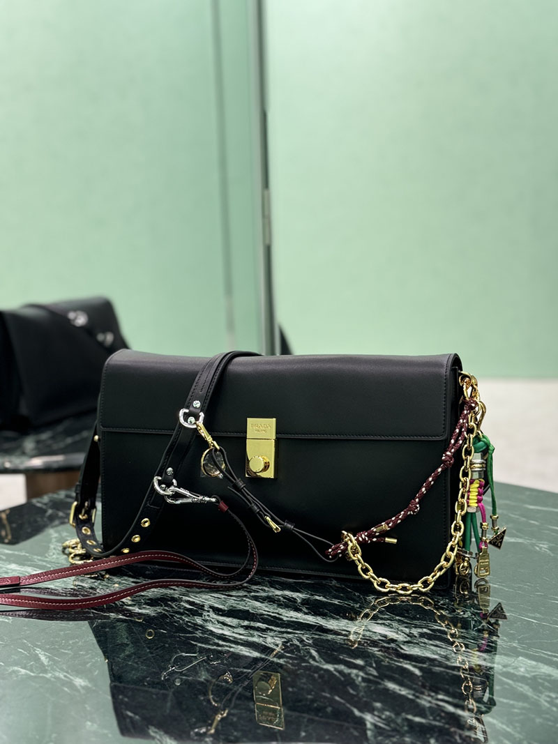 プラダ アウトレット PRADA チャーム付 プラダ ソフトサウンド ラージ 1BD378_2C6A_F0002_V_OO6 ブラック H品 プラダ ショルダーバッグ 人気 - 画像 (9)