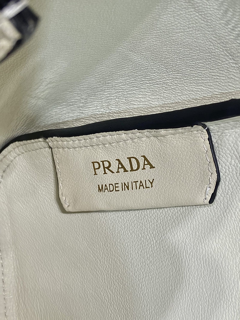 プラダ アウトレット PRADA ダーリン ミディアム レザー ショルダーバッグ 1BA444_2CYS_F0PG7_V_OVX ホワイト H品 プラダ ホーボーバッグ - 画像 (2)