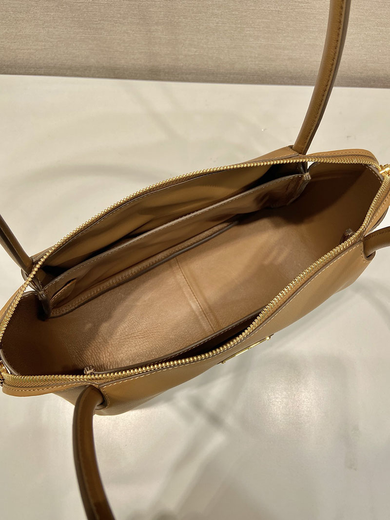 プラダ アウトレット PRADA ダーリン ミディアム レザー ショルダーバッグ 1BA444_2CYS_F03BH_V_OVX キャメル H品 プラダ ホーボーバッグ - 画像 (3)